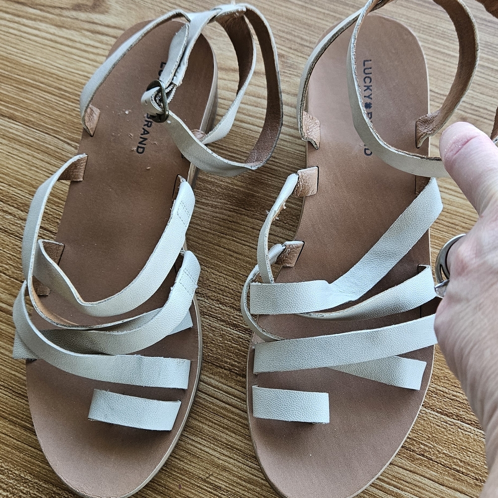 Lucky Brand Women's Cream Sandals